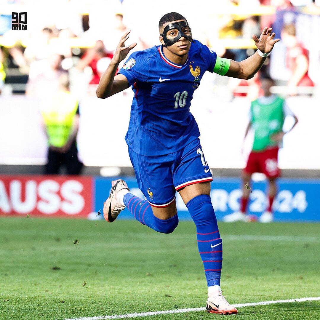 十三水“青龙”牌型全解析:拿到这种牌的几率到底有多小?(十三水青龙牌型深度解析:拿到它的概率究竟有多低?)